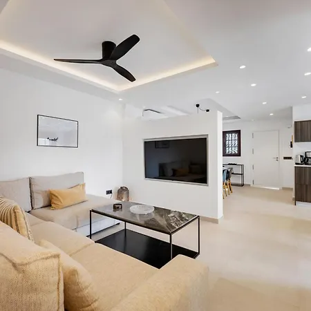 Newly Renovated 3 Bedroom Next To Puerto Banús