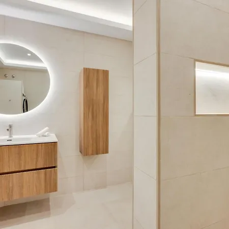 Newly Renovated 3 Bedroom Next To Puerto Banús