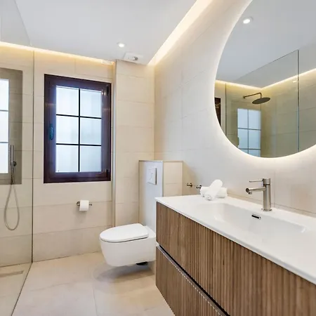 Newly Renovated 3 Bedroom Next To Puerto Banús Apartamento *