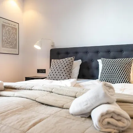 Newly Renovated 3 Bedroom Next To Puerto Banús *