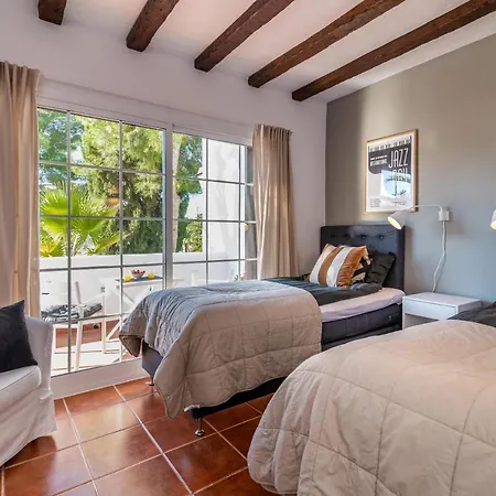 Newly Renovated 3 Bedroom Next To Puerto Banus Apartment Marbella