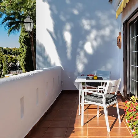 Newly Renovated 3 Bedroom Next To Puerto Banus Apartment