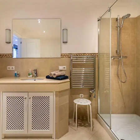 Newly Renovated 3 Bedroom Next To Puerto Banus Marbella