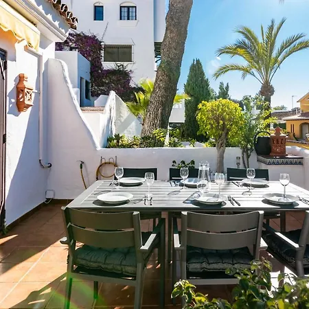 Apartment Newly Renovated 3 Bedroom Next To Puerto Banus *
