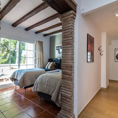 Newly Renovated 3 Bedroom Next To Puerto Banus Apartment