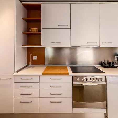 Newly Renovated 3 Bedroom Next To Puerto Banus Marbella