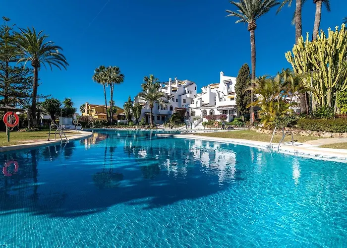 Апартаменти Luxury 3bed In Aldea Blanca, Pool & Puerto Banus *